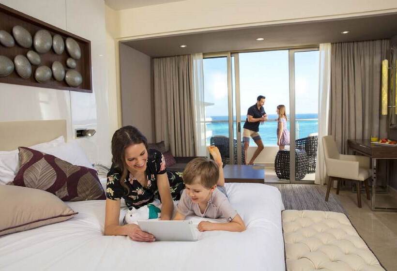 سوئیت دلوکس 2 خوابه, Royalton Blue Waters Montego Bay, An Autograph Collection All Inclusive Resort