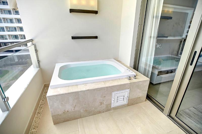 سوئیت پرزیدنت, Royalton Blue Waters Montego Bay, An Autograph Collection All Inclusive Resort