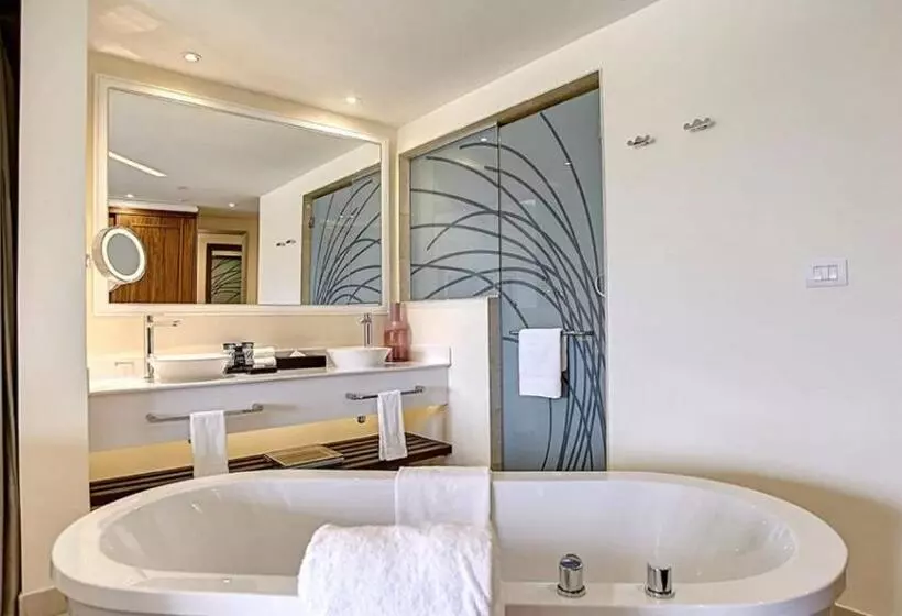 سوئیت پرزیدنت, Royalton Blue Waters Montego Bay, An Autograph Collection All Inclusive Resort