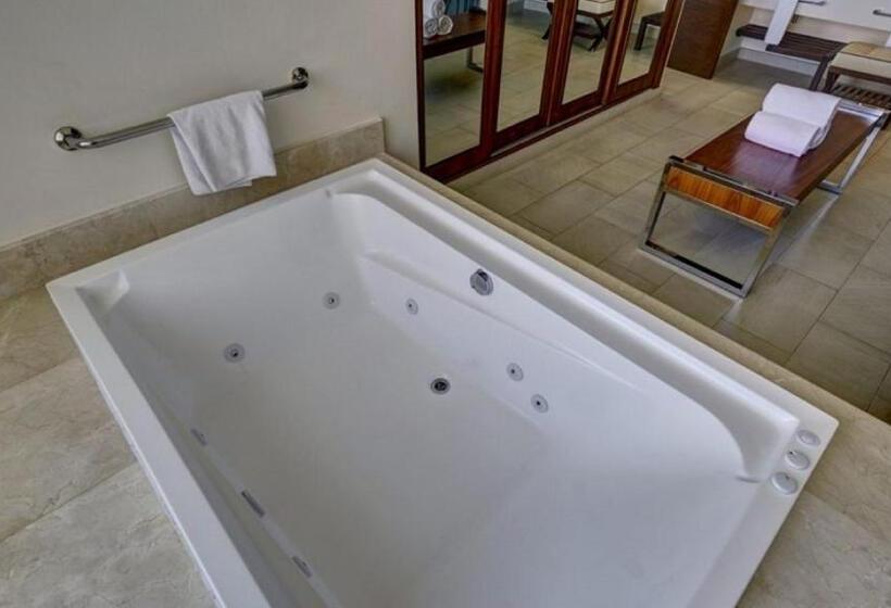 سوئیت پرزیدنت, Royalton Blue Waters Montego Bay, An Autograph Collection All Inclusive Resort