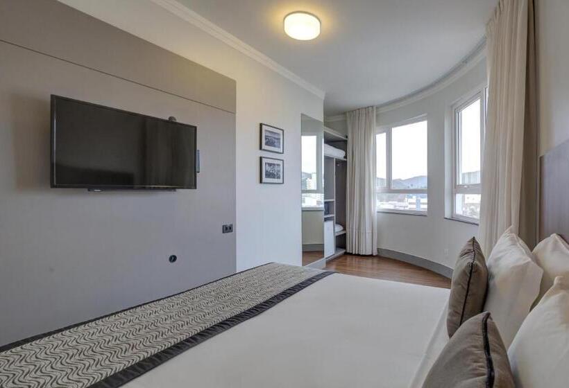 패밀리 룸, Slaviero Blumenau