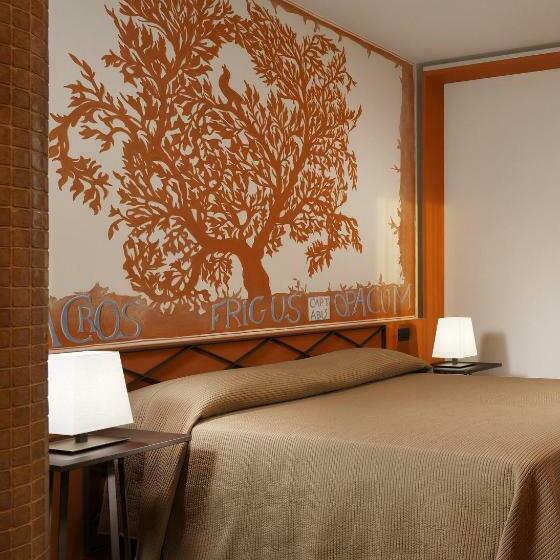 سوئیت با بالکن, Titano Suites
