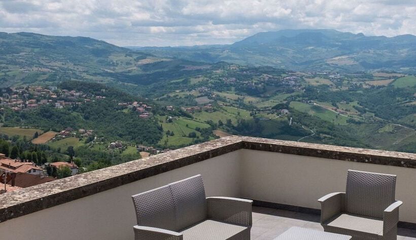 Suite with Terrace, Titano Suites