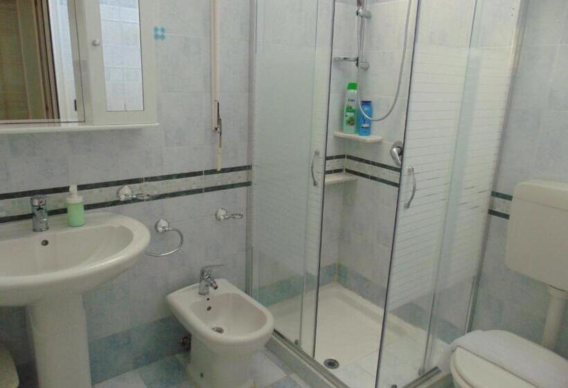 スーペリアファミリールーム, B&b Alloggio In Villa Cristina