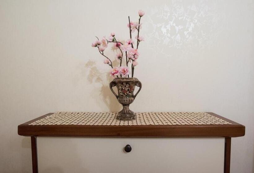 スーペリアファミリールーム, B&b Alloggio In Villa Cristina