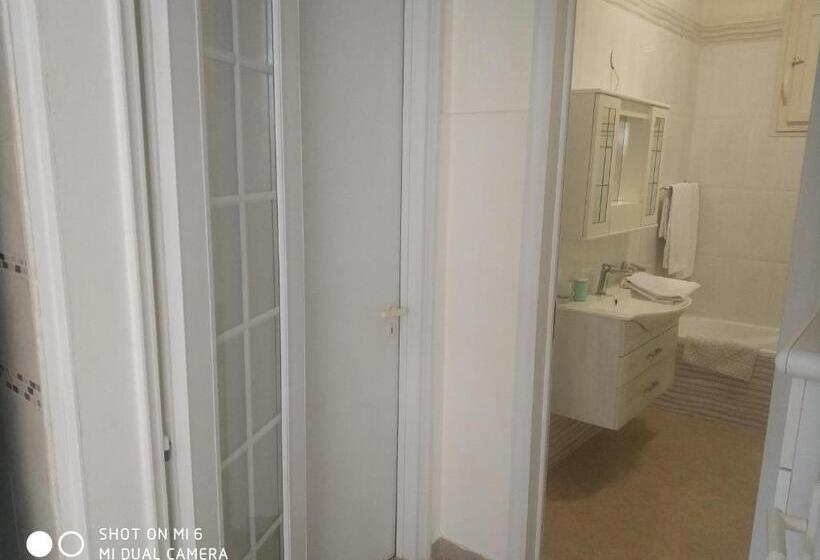 2ベッドルームアパートメント, B&b Alloggio In Villa Cristina