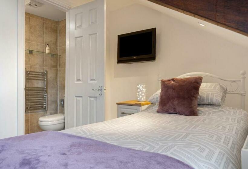 スタンダードトリプルルーム, Coach Guest House