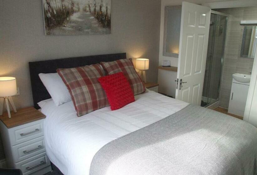 キングサイズベッドのスタンダードルーム, Coach Guest House