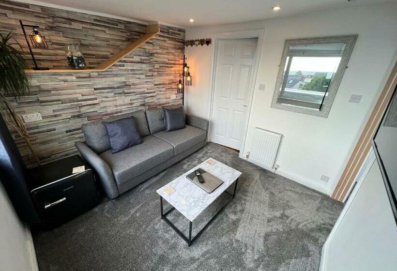 キングサイズベッドのデラックススイート, Coach Guest House