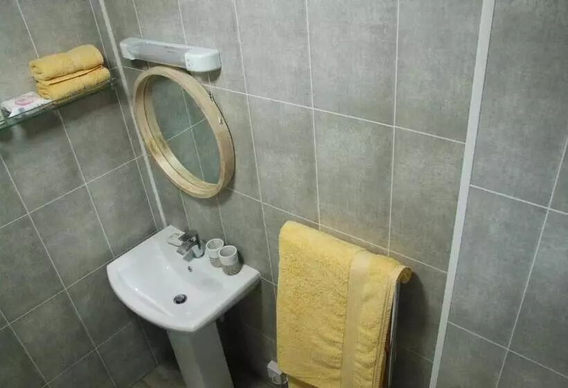 اتاق استاندارد, Coach Guest House