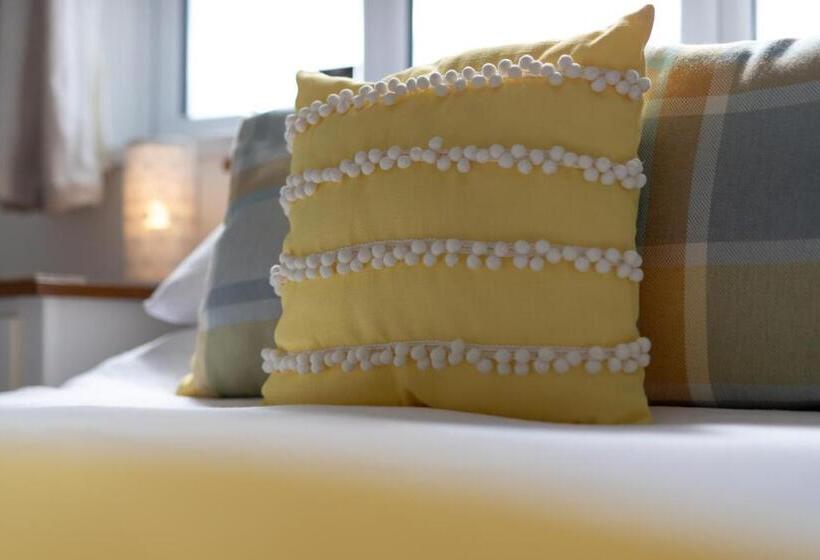 スタンダードルーム, Coach Guest House