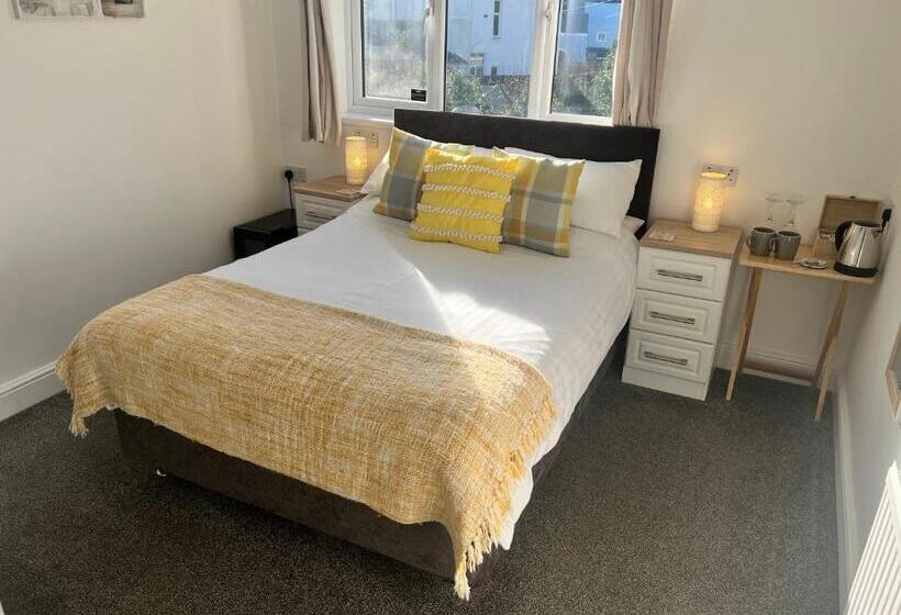 スタンダードルーム, Coach Guest House