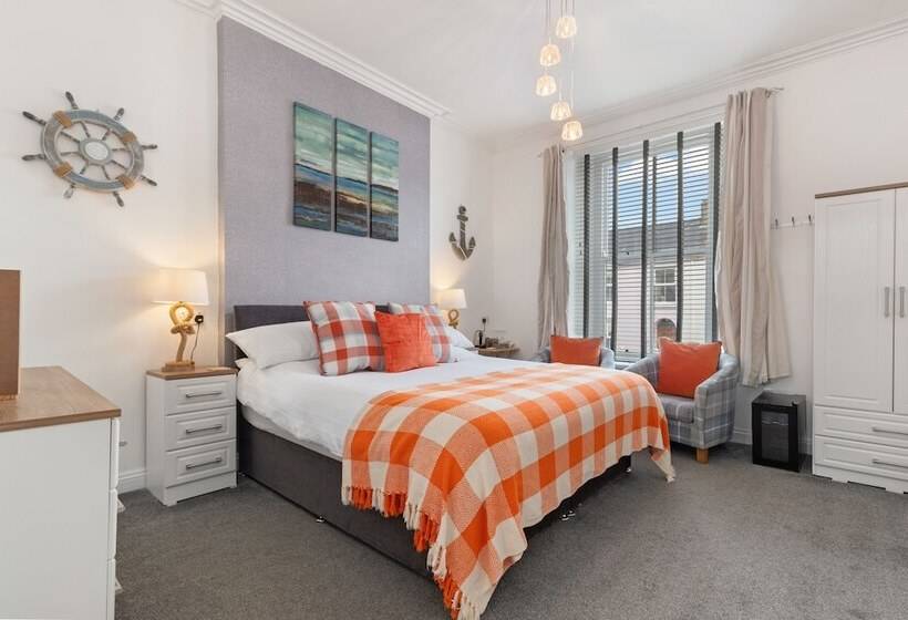 デラックスルーム, Coach Guest House