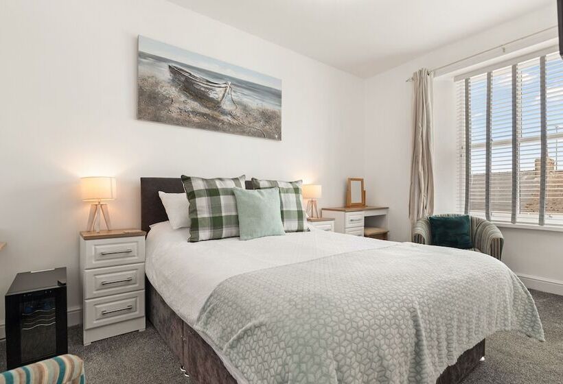 デラックスルーム, Coach Guest House