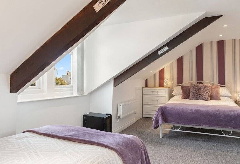 スタンダードトリプルルーム, Coach Guest House