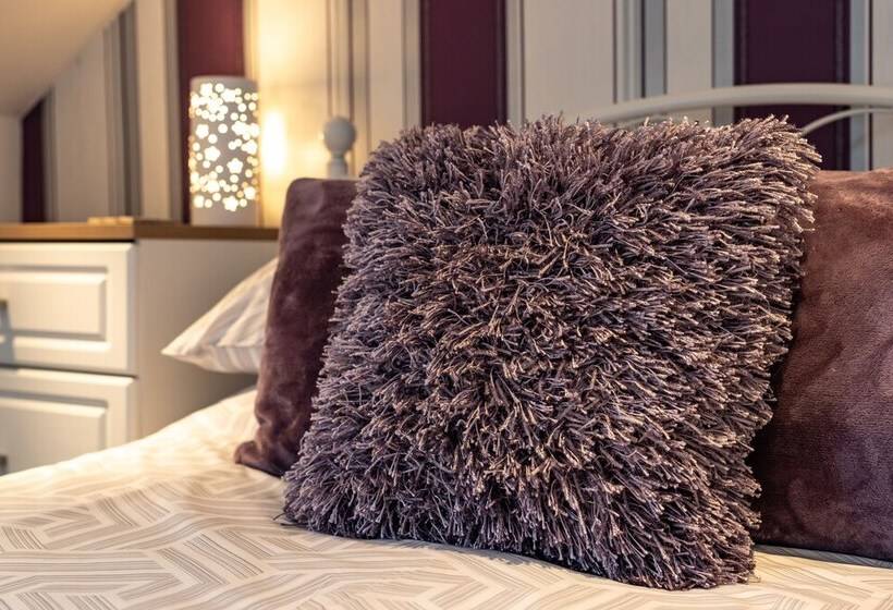 スタンダードトリプルルーム, Coach Guest House