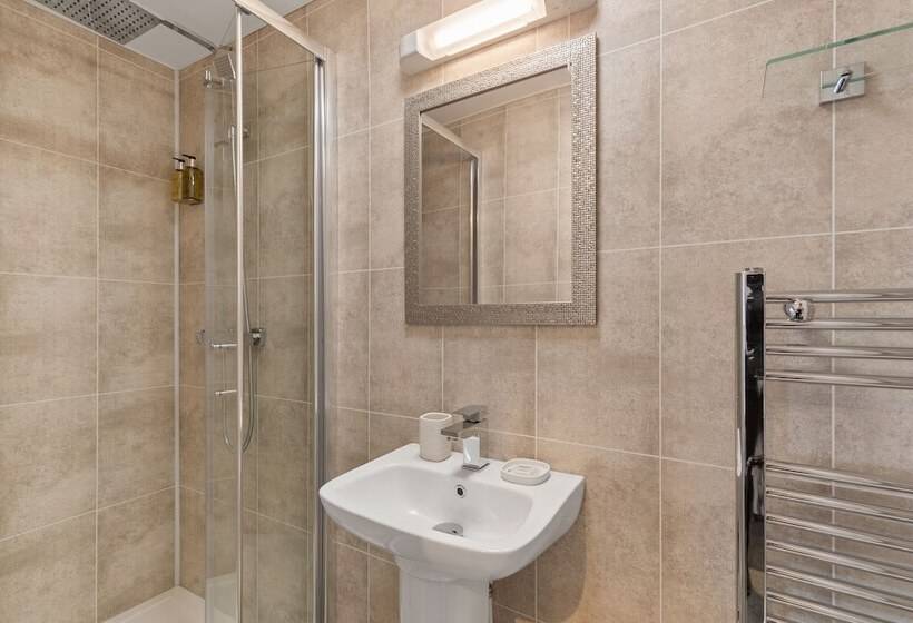 スタンダードトリプルルーム, Coach Guest House