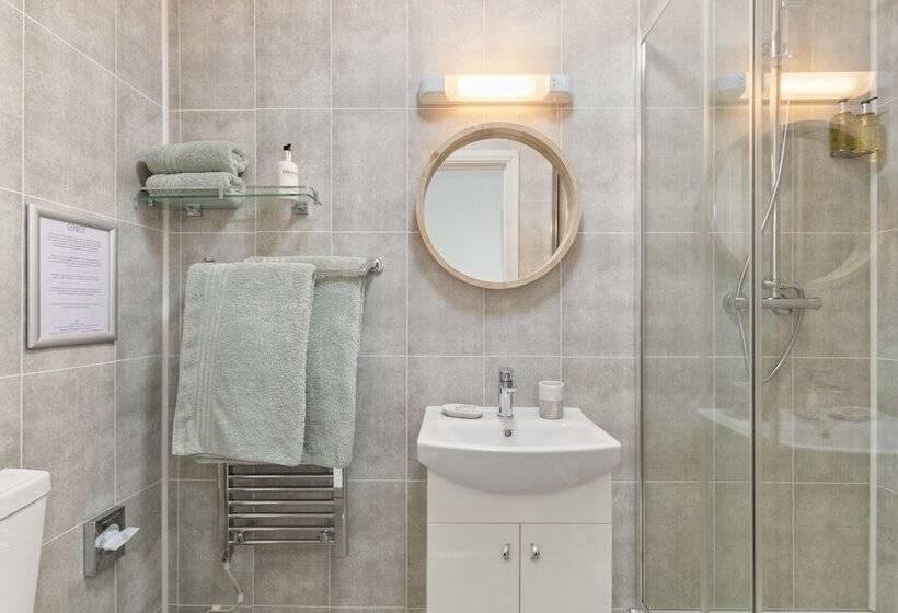 デラックスルーム, Coach Guest House