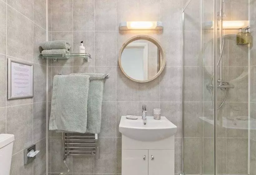 اتاق لوکس, Coach Guest House