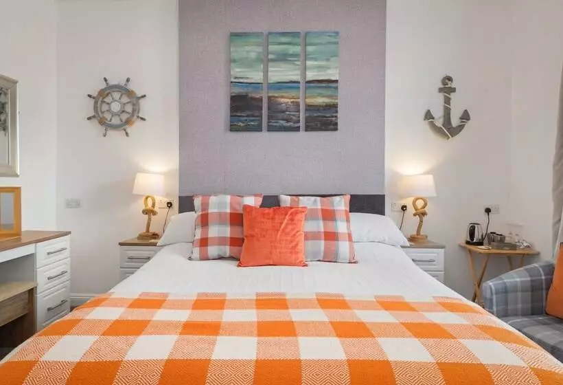 اتاق لوکس, Coach Guest House