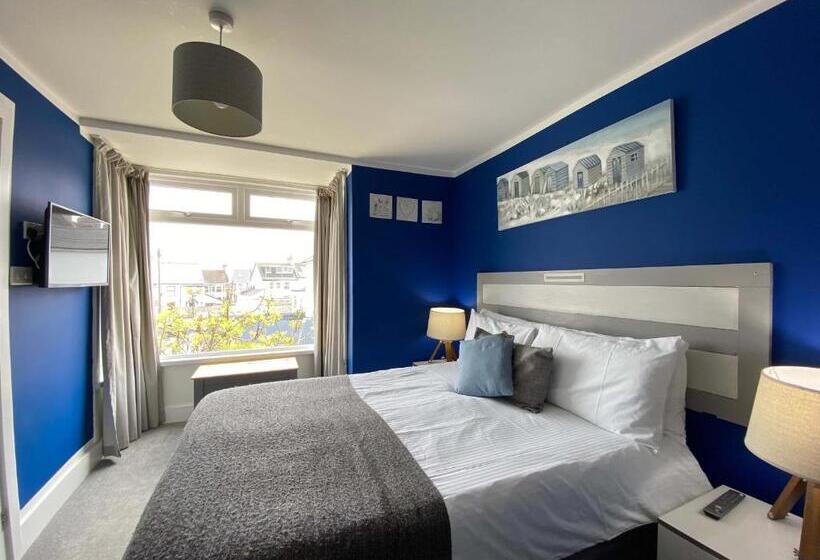 ジュニアスイート, The Lyncroft