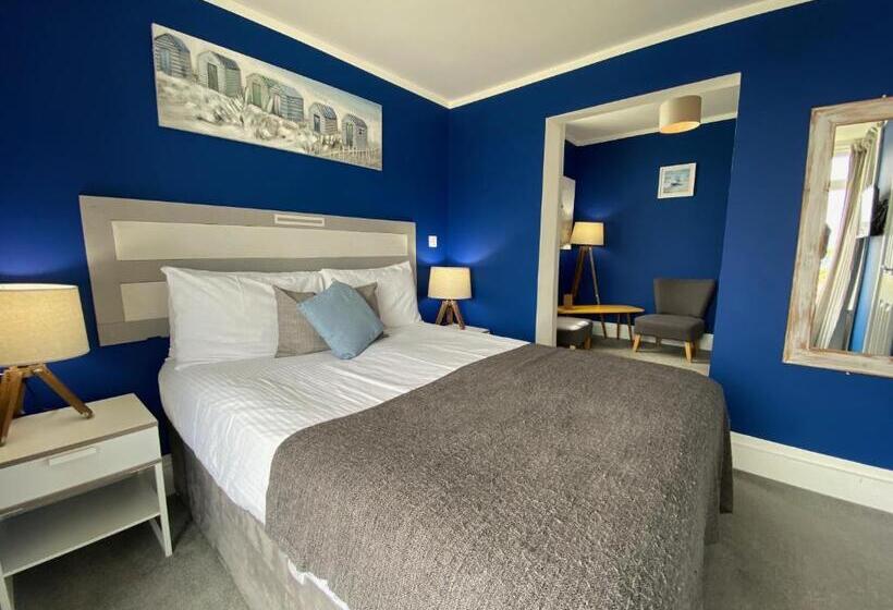 ジュニアスイート, The Lyncroft