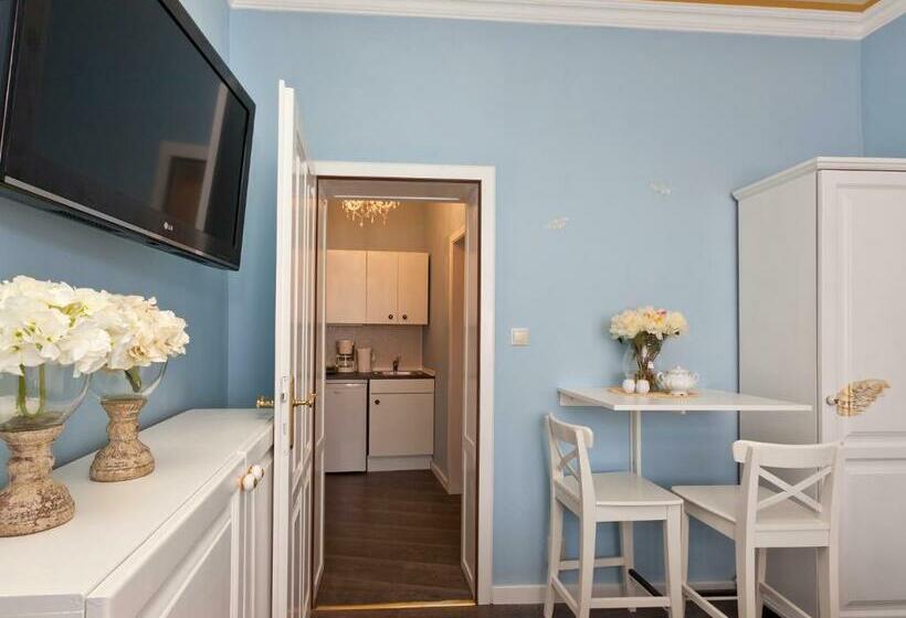 استودیوی لوکس, Cathedral Prague Apartments