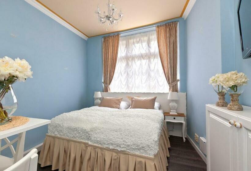 استودیوی لوکس, Cathedral Prague Apartments