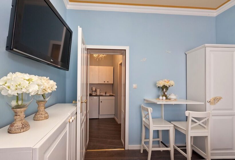 استودیوی لوکس, Cathedral Prague Apartments