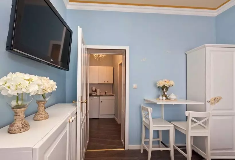 استودیوی لوکس, Cathedral Prague Apartments