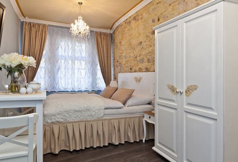 استودیو اجرایی, Cathedral Prague Apartments