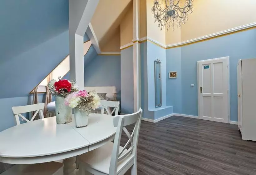 استودیوی لوکس, Cathedral Prague Apartments