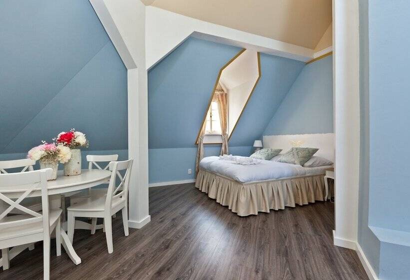 استودیوی لوکس, Cathedral Prague Apartments