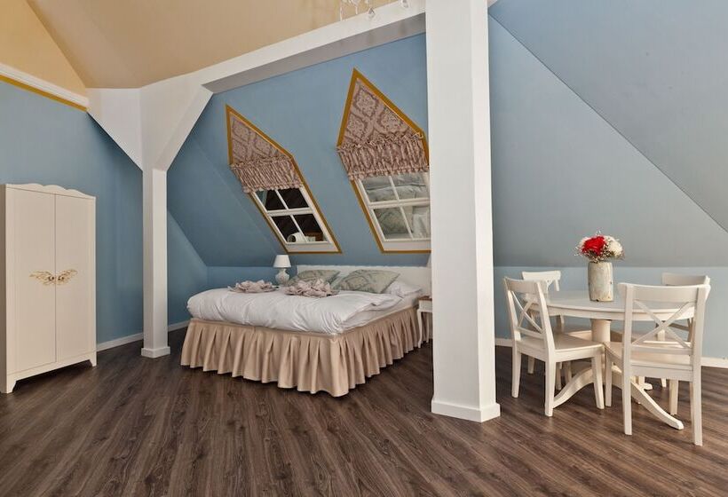 استودیوی لوکس, Cathedral Prague Apartments