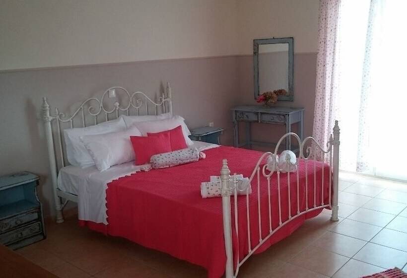 수피리어 스튜디오, Elaias Gi Residence