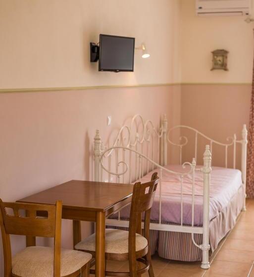 수피리어 스튜디오, Elaias Gi Residence