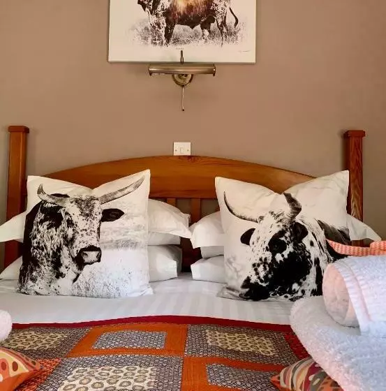 キングサイズベッドのスタンダードルーム, Ellen House Bed And Breakfast