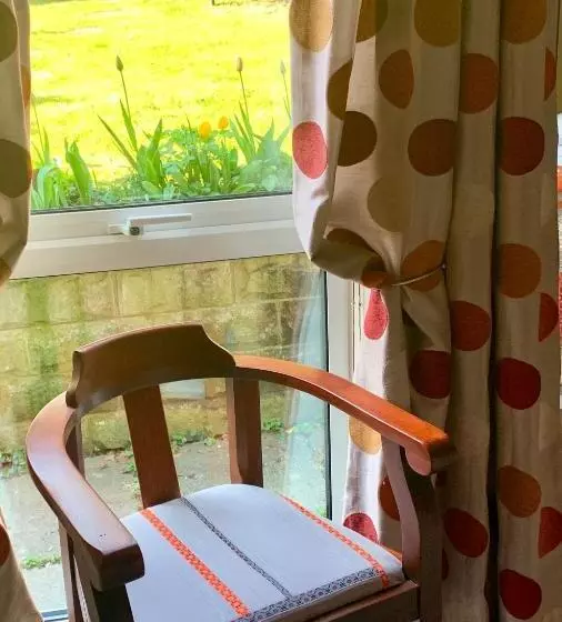 キングサイズベッドのスタンダードルーム, Ellen House Bed And Breakfast