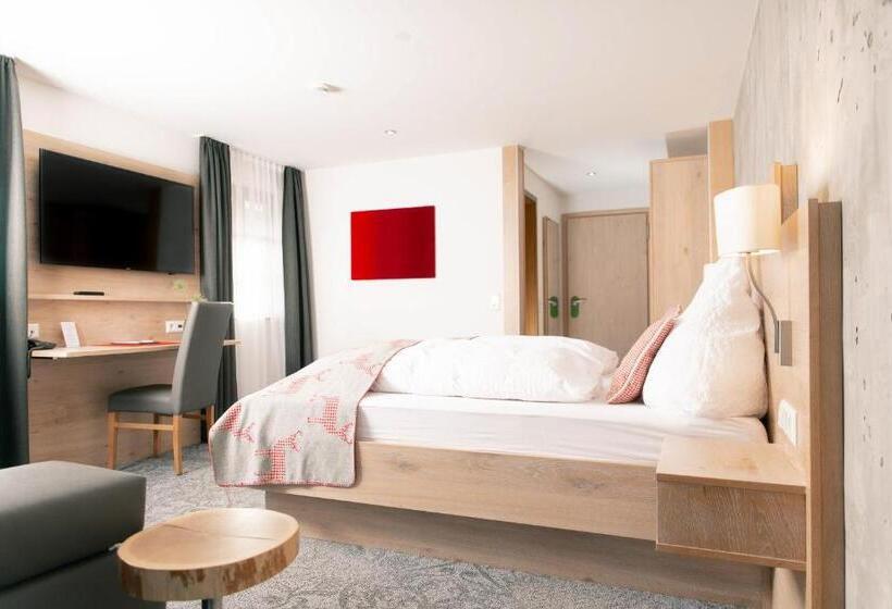 Quarto Comfort com Varanda, Genusshotel Hirschen   Erholung Im Grünen