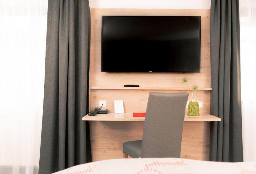 Quarto Comfort com Varanda, Genusshotel Hirschen   Erholung Im Grünen