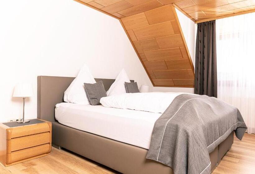 Apartamento 2 Quartos com Varanda, Genusshotel Hirschen   Erholung Im Grünen