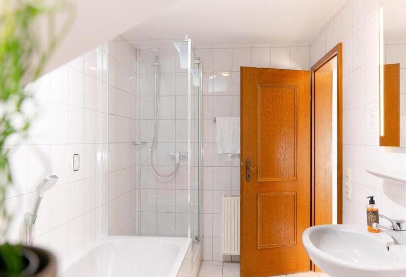 Apartamento 2 Quartos com Varanda, Genusshotel Hirschen   Erholung Im Grünen