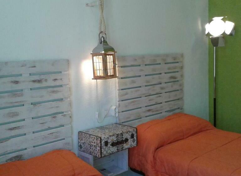 اتاق استاندارد, Granada Old Town Hostel