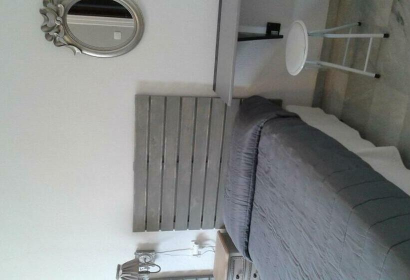 اتاق استاندارد, Granada Old Town Hostel