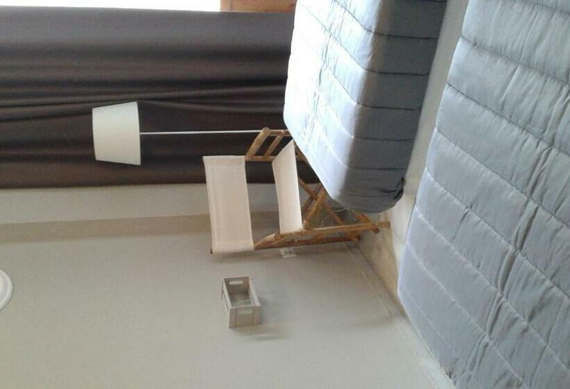 اتاق استاندارد, Granada Old Town Hostel