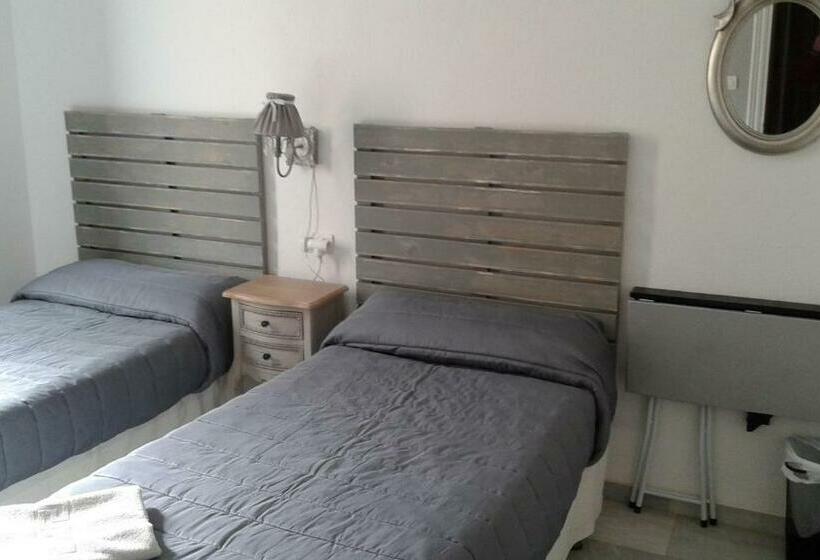 اتاق استاندارد, Granada Old Town Hostel