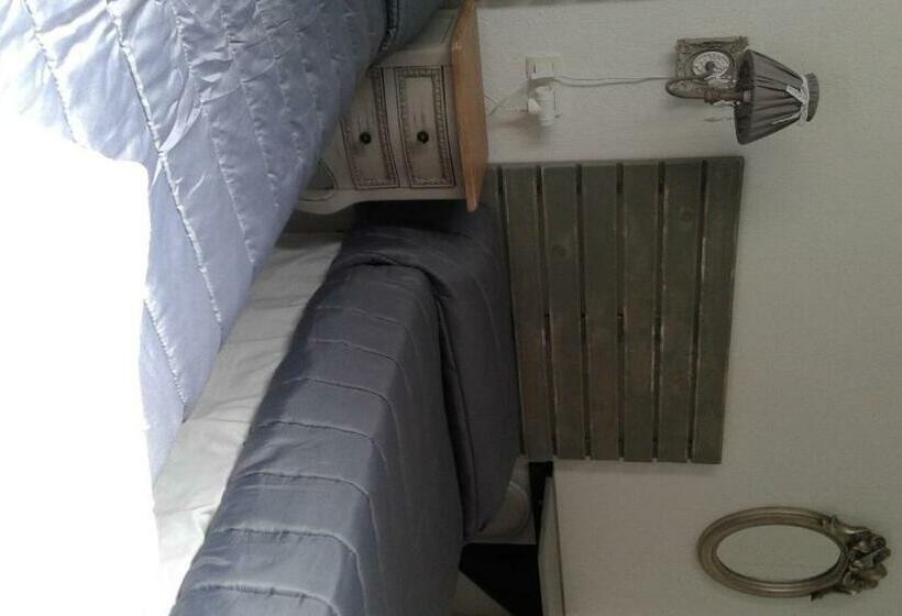 اتاق استاندارد, Granada Old Town Hostel