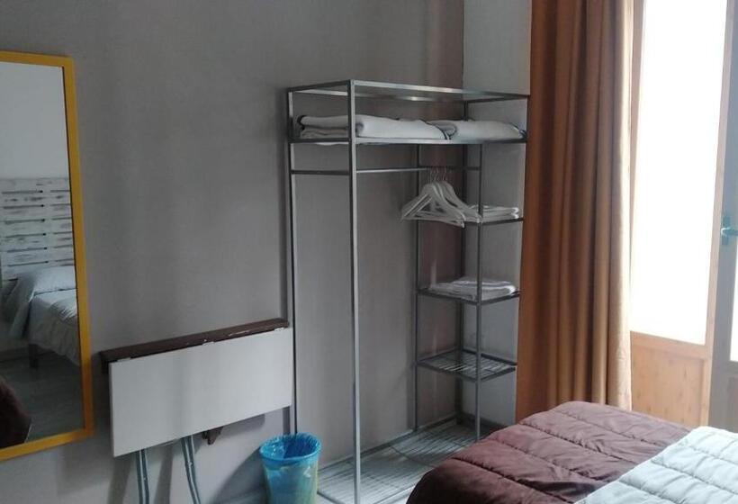 اتاق استاندارد, Granada Old Town Hostel