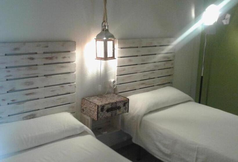 اتاق استاندارد, Granada Old Town Hostel