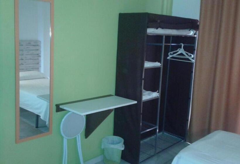 اتاق استاندارد, Granada Old Town Hostel